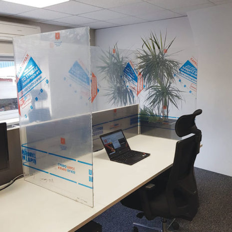 Free Standing Sneeze Screens
